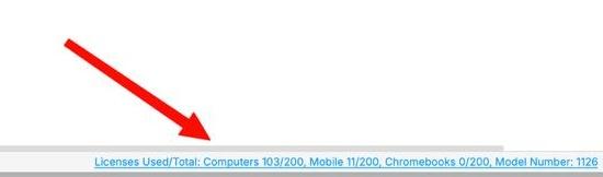 Bottom-right corner of FileWave Central with a red arrow pointing to the clickable Licenses Used/Total summary